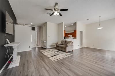 5209 Manhassett Drive, Arlington TX 76018 - Photo 5