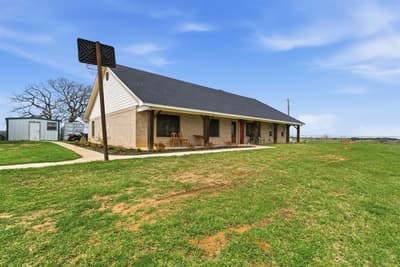301 Rhoades Lane, Springtown TX 76082