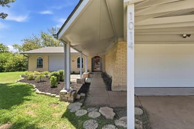 1014 Mountview Court, Carrollton TX 75006 - Photo 3