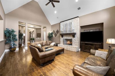 905 Cipriani Drive, Frisco TX 75036 - Photo 2