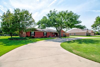 112 Sequoya Drive, Lake Kiowa TX 76240 - Photo 2