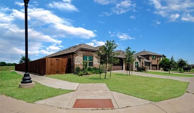 921 Amberwood Drive, Godley TX 76044 - Photo 3