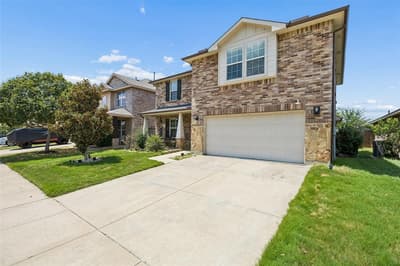 709 Bastrop Drive, Arlington TX 76002 - Photo 2
