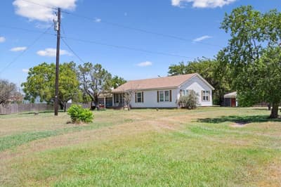 9542 Heritage Parkway, West TX 76691 - Photo 2