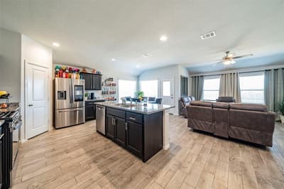 8028 Muddy Creek Drive, Fort Worth TX 76131 - Photo 5