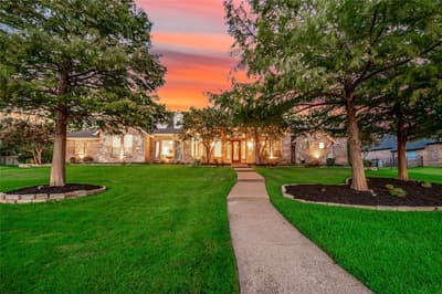 324 E Carruth Lane, Double Oak TX 75077 - Photo 2