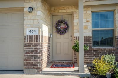 404 Ranchito Pass, Fort Worth TX 76052 - Photo 3