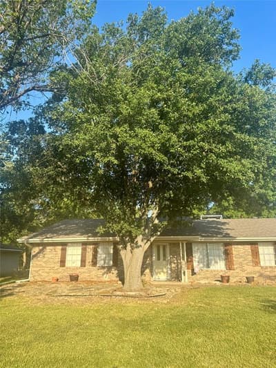 2601 S Park Street, Commerce TX 75428