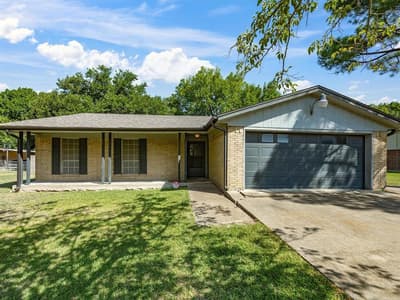 613 Cooper Street, Ennis TX 75119 - Photo 2