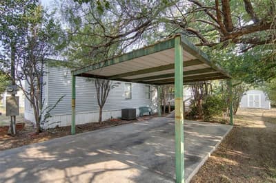 2307 NE 2nd Street, Mineral Wells TX 76067 - Photo 2