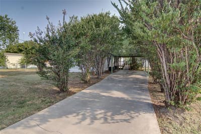 2307 NE 2nd Street, Mineral Wells TX 76067 - Photo 3