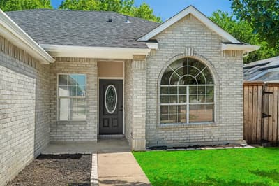 2401 Bennington Drive, Arlington TX 76018 - Photo 3