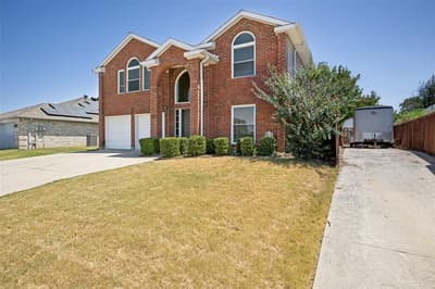 2902 Yukon Drive, Corinth TX 76210 - Photo 2