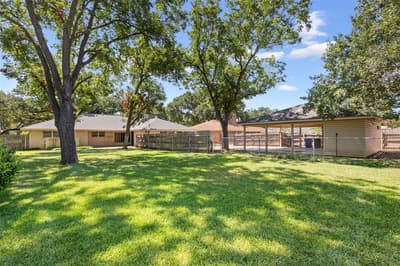 5201 Lake Highlands Drive, Waco TX 76710 - Photo 2