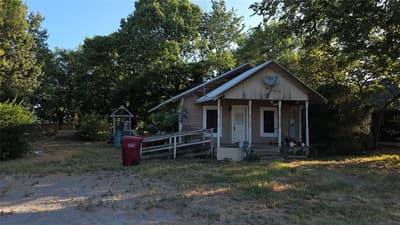 208 E Austin, Leonard TX 75452