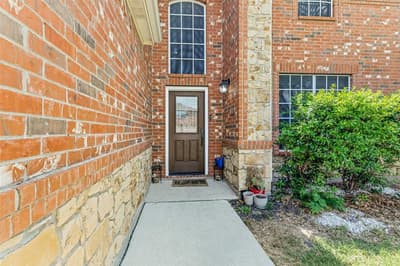 5712 Mountain Stream Trail, Fort Worth TX 76244 - Photo 2