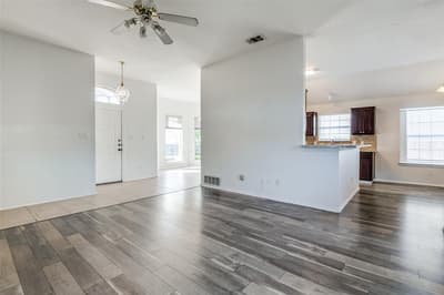 4500 Saddlebrook Drive, Carrollton TX 75010 - Photo 4