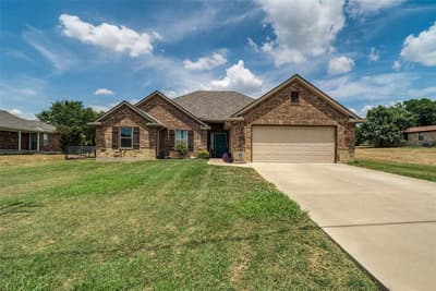 816 W Park Avenue, Weatherford TX 76086