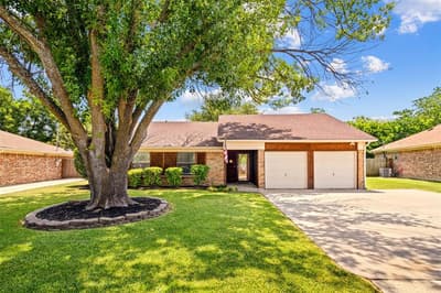1032 Kane Street, Benbrook TX 76126 - Photo 2