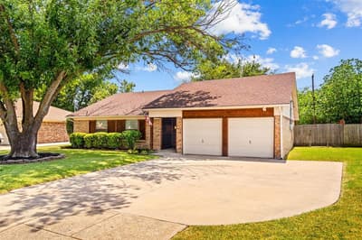 1032 Kane Street, Benbrook TX 76126