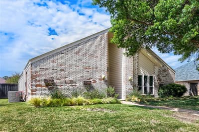 3421 Cross Bend Road, Plano TX 75023 - Photo 2