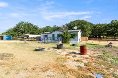 313 Hogan Lane, Whitesboro TX 76273 - Photo 3