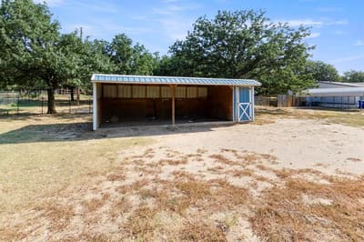 313 Hogan Lane, Whitesboro TX 76273 - Photo 5