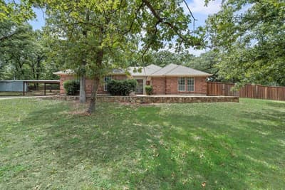 1022 Oak Tree Drive, Fort Worth TX 76140 - Photo 3