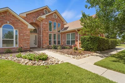 415 Valley View Lane, Krum TX 76249 - Photo 2