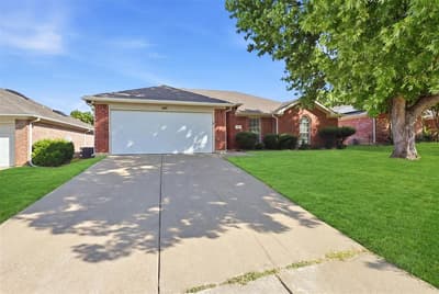 625 Jamie Lane, Mansfield TX 76063 - Photo 2
