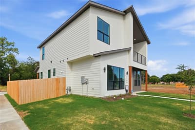 6200 Carlton Garrett Street, Dallas TX 75215 - Photo 2