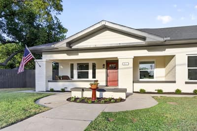 411 S Bowie Drive, Weatherford TX 76086 - Photo 2