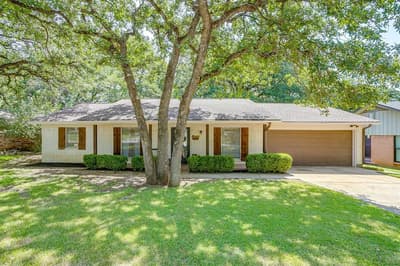 2814 Blackwood Drive, Arlington TX 76013 - Photo 2