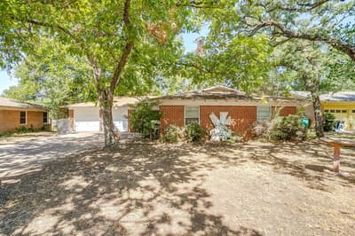 7205 Robinhood Lane, Fort Worth TX 76112