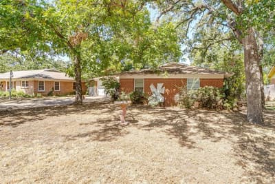 7205 Robinhood Lane, Fort Worth TX 76112 - Photo 4