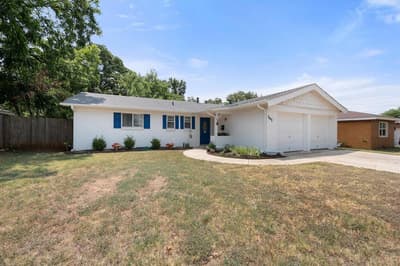 303 Bayless Drive, Euless TX 76040 - Photo 3
