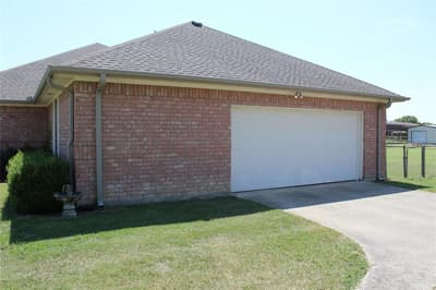 166 Meadowview Circle, Van Alstyne TX 75495 - Photo 4