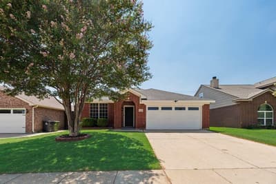 6614 Spartan Drive, Arlington TX 76001 - Photo 2