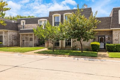 3020 Stonehenge Lane, Carrollton TX 75006 - Photo 2