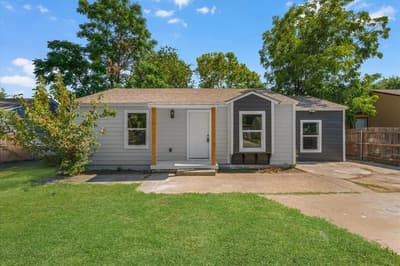 3454 Moberly Street, Fort Worth TX 76119