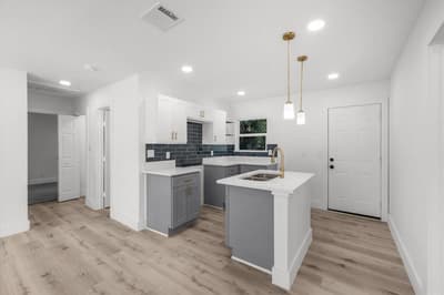 3454 Moberly Street, Fort Worth TX 76119 - Photo 4