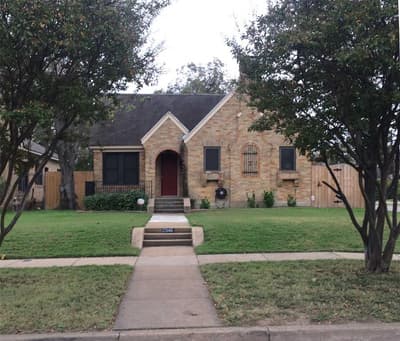 2546 Gladstone Drive, Dallas TX 75211