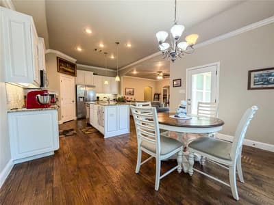 402 N Trinity Street, Decatur TX 76234 - Photo 4