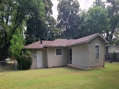 1100 Poe Street, Azle TX 76020 - Photo 2