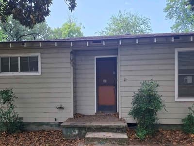 1100 Poe Street, Azle TX 76020 - Photo 4