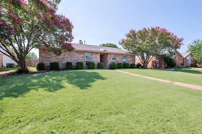 1654 Clarendon Drive, Lewisville TX 75067 - Photo 3