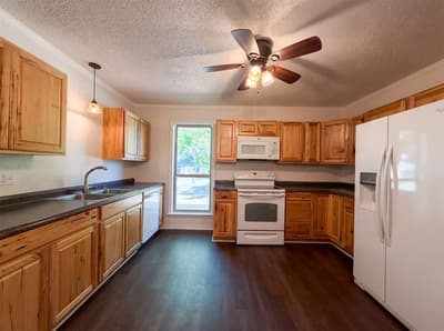 1406 Tad Street, Ennis TX 75119 - Photo 2