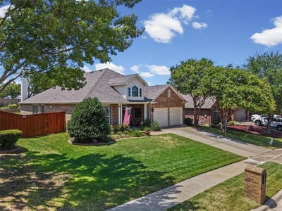 1759 Hidden Brook Drive, Grand Prairie TX 75050 - Photo 3