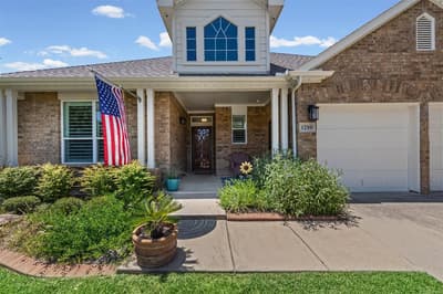 1759 Hidden Brook Drive, Grand Prairie TX 75050