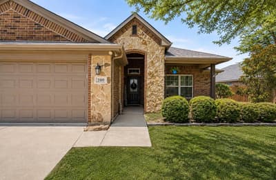 200 Jacinth Lane, Granbury TX 76049 - Photo 2